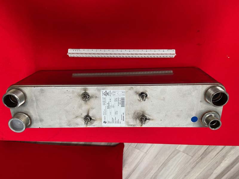 Flat Plate evaporator -refrigerant/liquid 970PSI test 316L stainless 120,000BTU - Image 6