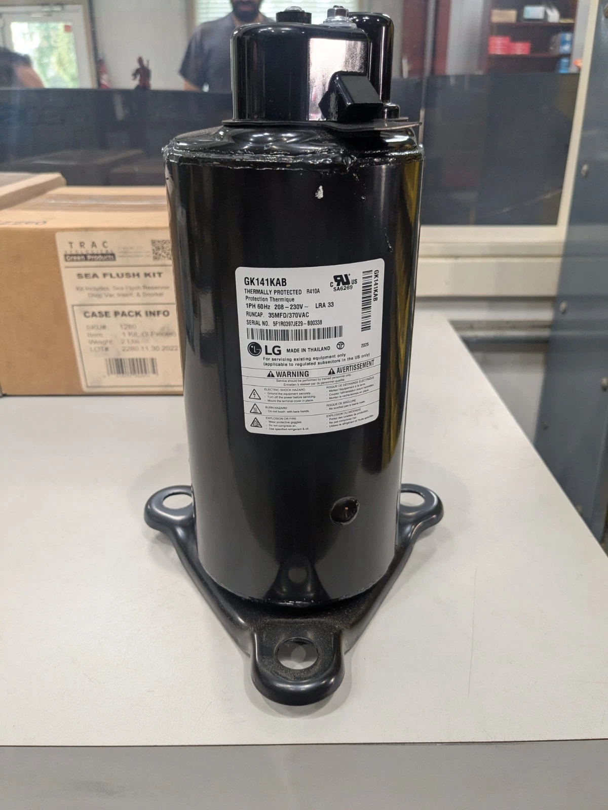 LG Compressor GK141KAB 14,200 BTU, 208-230V, 60Hz