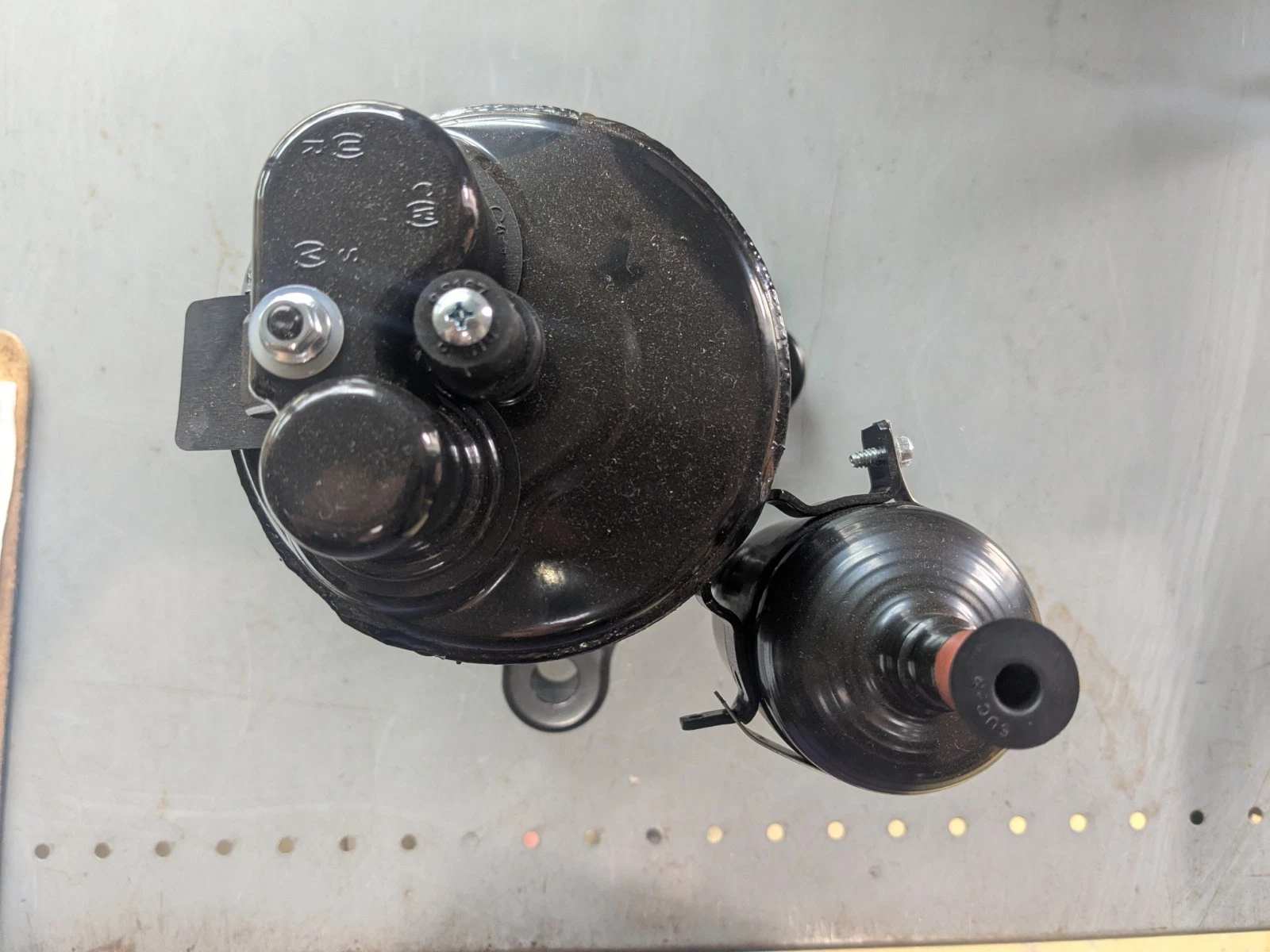 LG Rotary Compressor GK102CAB 115V - Image 3